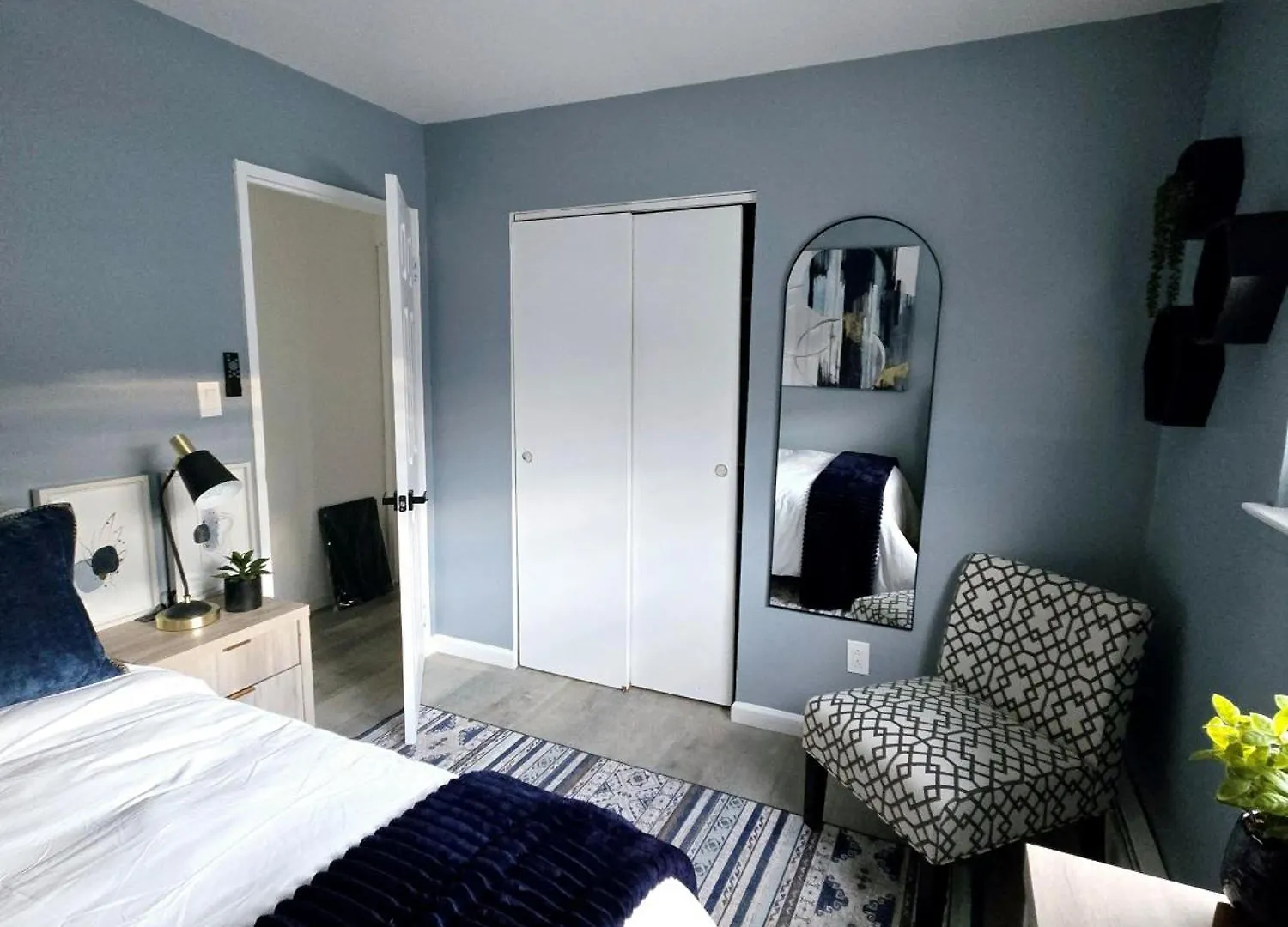 Ally'S Home Away New York