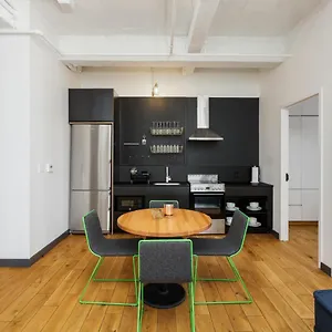 Placemakr Street 뉴욕